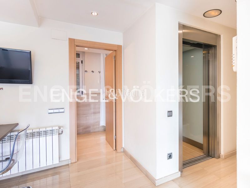 Foto 0653a020-4b97-4bf9-a26b-97015bf77305. Casa adossada amb calefacció aparcament a Sant Gervasi - Bonanova Barcelona