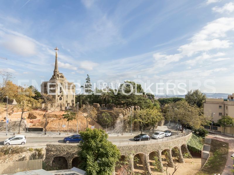 Foto 1d350eef-bcb7-4fd2-8fd3-98bc7cf71fa7. Casa adossada amb calefacció aparcament a Sant Gervasi - Bonanova Barcelona