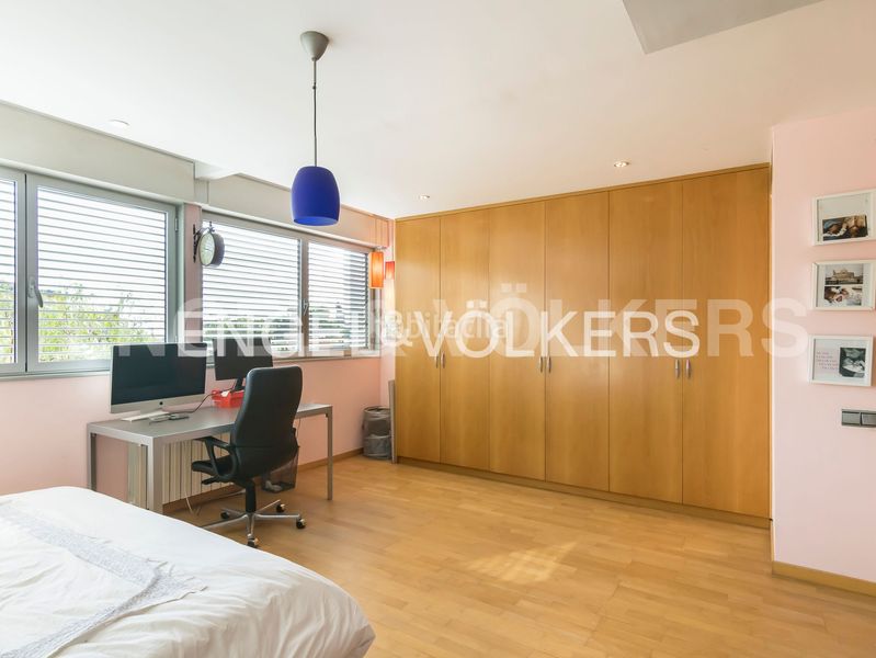 Foto 270ad122-34aa-4cde-8612-c99644880384. Casa adossada amb calefacció aparcament a Sant Gervasi - Bonanova Barcelona