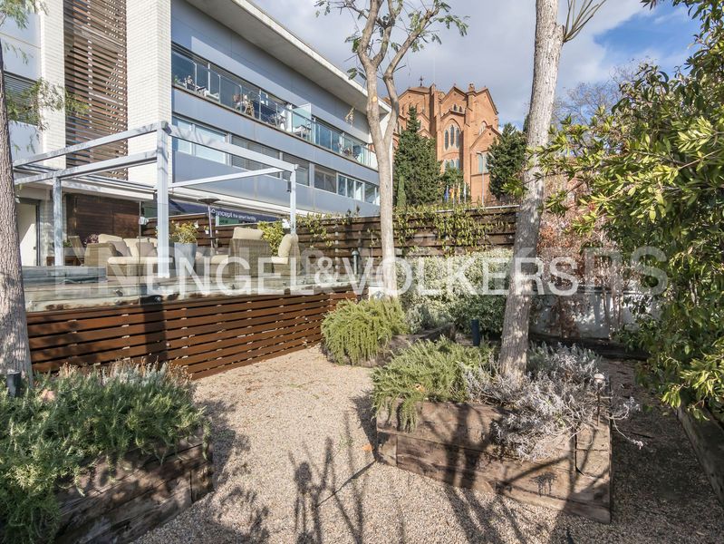 Foto 2e4946b5-700f-4df5-8ff3-84e31a247e6c. Casa adossada amb calefacció aparcament a Sant Gervasi - Bonanova Barcelona