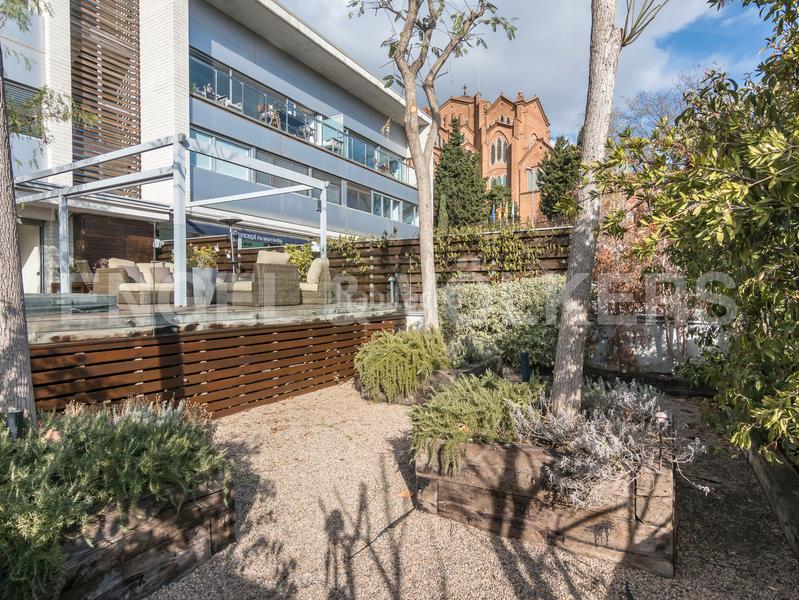 Foto 5c578460-218b-445b-acf7-8a3f6cf8a52b. Casa adosada moderna casa en bonanova en Sant Gervasi - Bonanova Barcelona