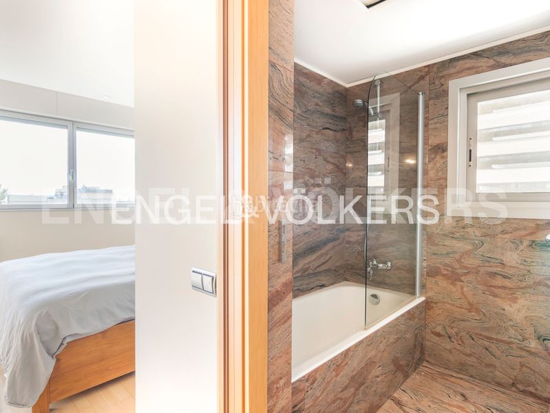 Foto 6a90594f-5dae-4774-9125-e53caff01368. Casa adossada amb calefacció aparcament a Sant Gervasi - Bonanova Barcelona