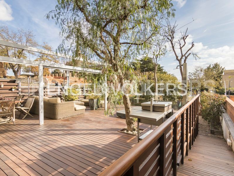 Foto 9f71178a-1049-4f70-bbb0-a385b516615e. Casa adossada amb calefacció aparcament a Sant Gervasi - Bonanova Barcelona