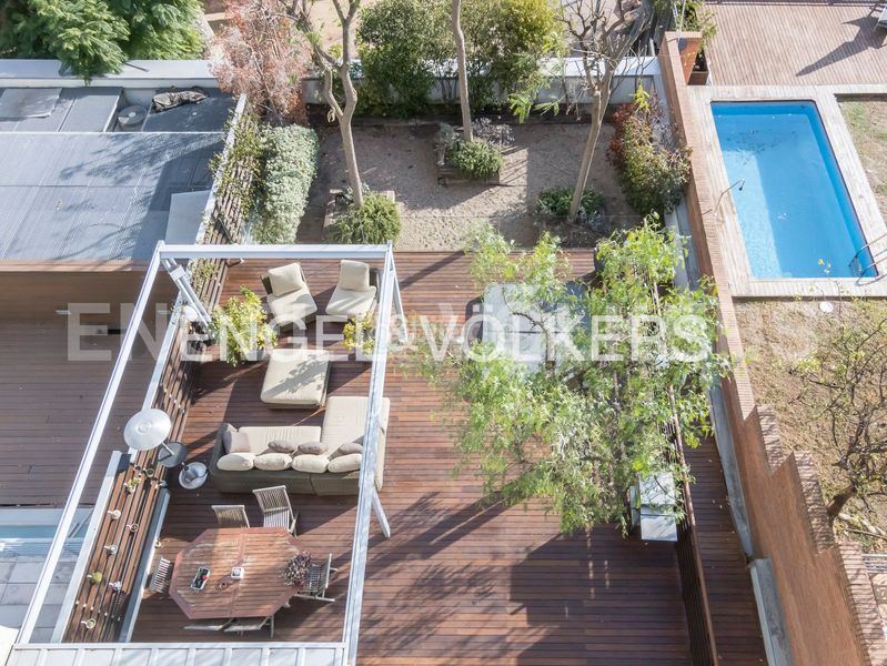 Foto b5a89c75-819d-4844-a102-00c80be6491b. Casa adossada amb calefacció aparcament a Sant Gervasi - Bonanova Barcelona