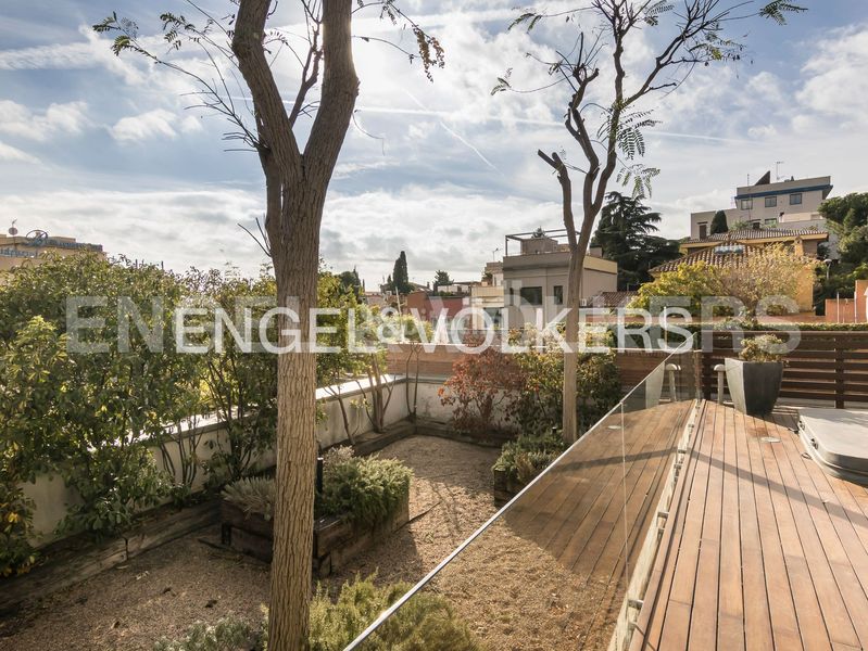 Foto d4494588-aa45-4bdd-8b0b-4a33cb27ebbb. Casa adossada amb calefacció aparcament a Sant Gervasi - Bonanova Barcelona