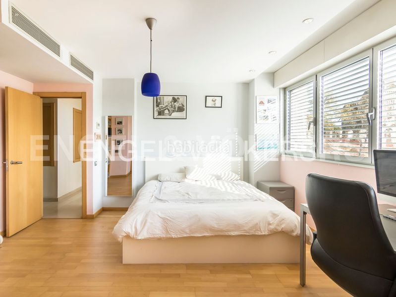 Foto e7ed8823-6708-4959-bea2-b5ca922b88f4. Casa adossada amb calefacció aparcament a Sant Gervasi - Bonanova Barcelona