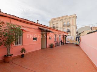 Apartament a Sants. Oportunidad única a reformar en sants  avda. madrid