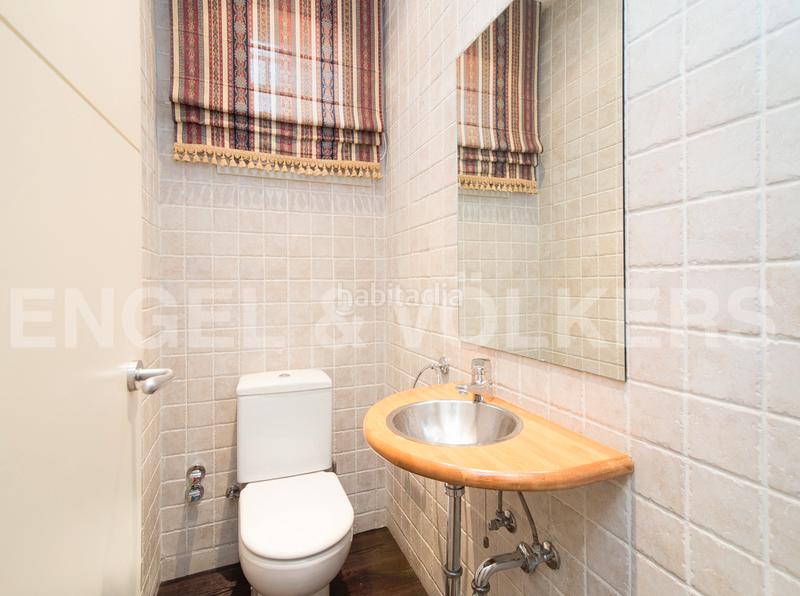 Foto 05feb03d-7012-45d4-9ef6-8db7a380476d. Maison avec chauffage parking dans Tres Torres Barcelona