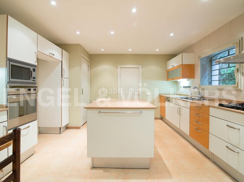 Foto 0e6f99b3-4798-4e74-8302-ee2504e17a8f. Maison avec chauffage parking dans Tres Torres Barcelona