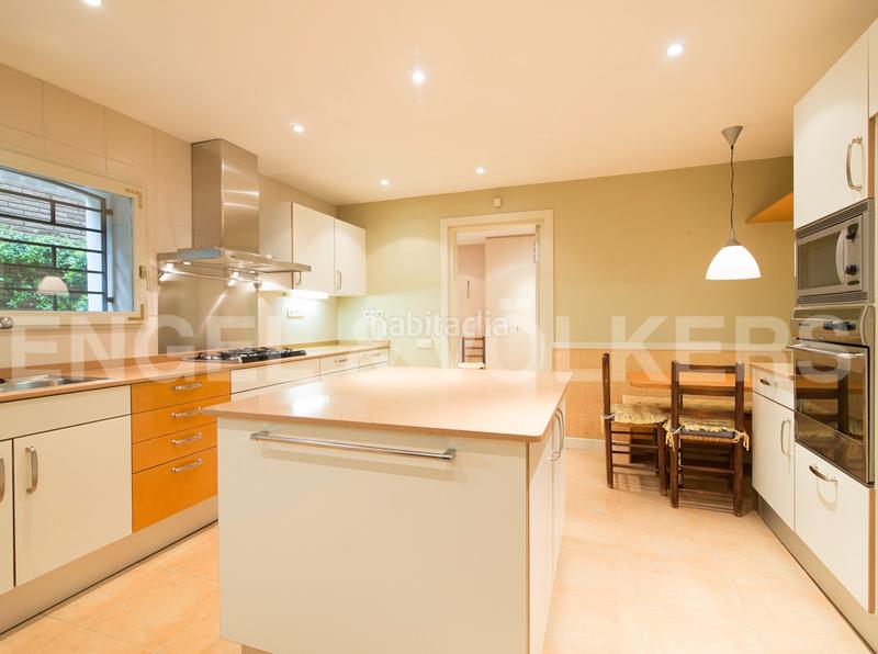 Foto 4c52801a-f8a0-45cd-924e-ef0399129586. Maison avec chauffage parking dans Tres Torres Barcelona