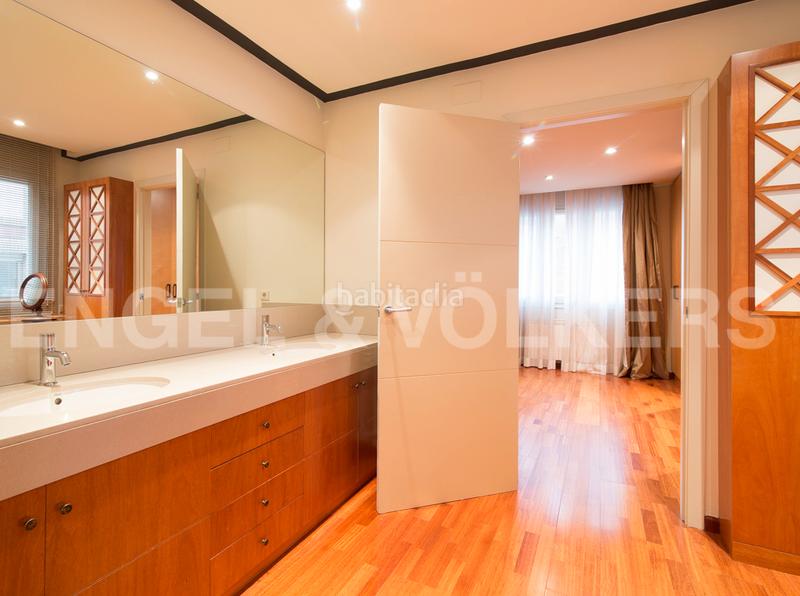 Foto 59bdd221-119b-4521-96de-48e0c46dc25b. Maison avec chauffage parking dans Tres Torres Barcelona