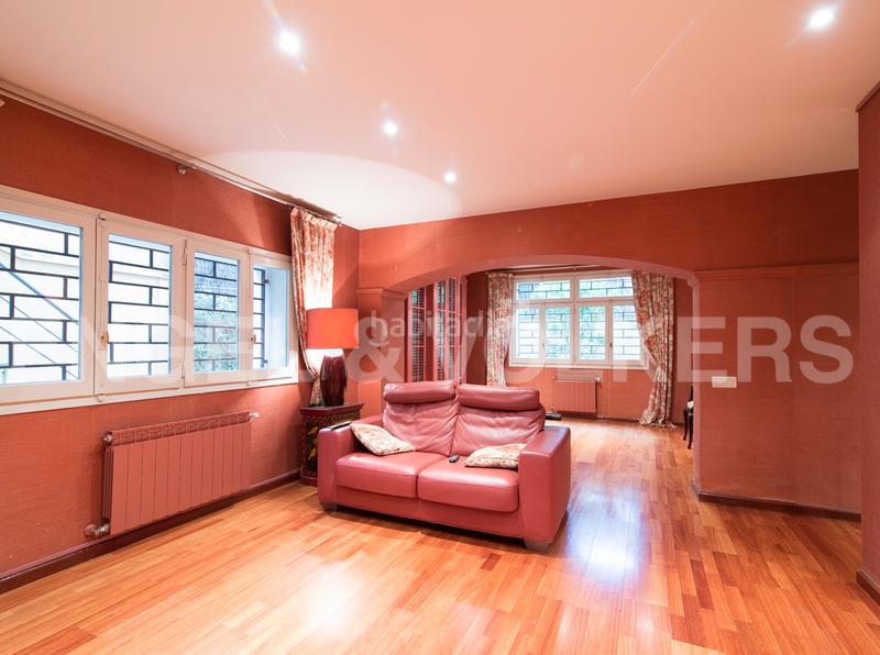 Foto 89624826-58d1-4aa5-a345-27950c337427. Maison avec chauffage parking dans Tres Torres Barcelona