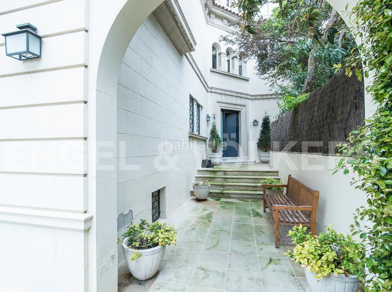 Foto 8a6659e1-7e6e-4c2a-878e-215fd5fff711. Maison avec chauffage parking dans Tres Torres Barcelona