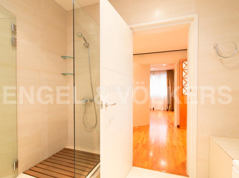 Foto f85b03b9-d037-473d-b08c-7a8a3cc010a1. Maison avec chauffage parking dans Tres Torres Barcelona