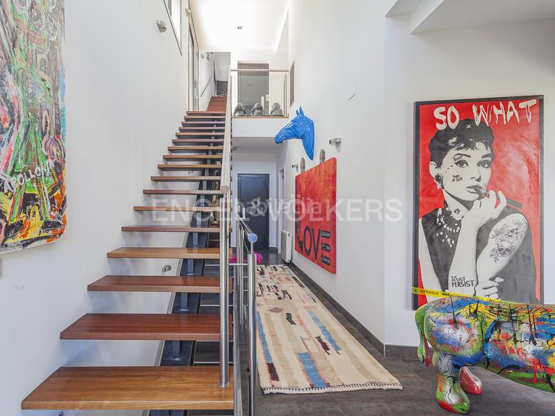 Foto 1c025c1c-67d5-4a47-84bf-51a58b8ddc05. Casa amb calefacció aparcament piscina a Les Planes Sant Cugat del Vallès