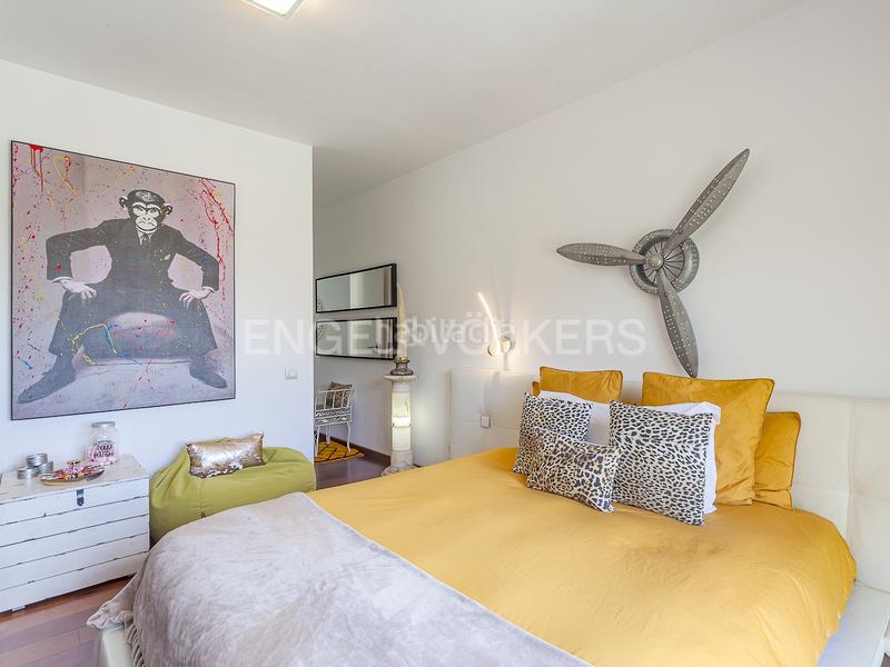 Foto 6734678d-0ec4-4155-91d3-11625bbbcb96. Casa amb calefacció aparcament piscina a Les Planes Sant Cugat del Vallès