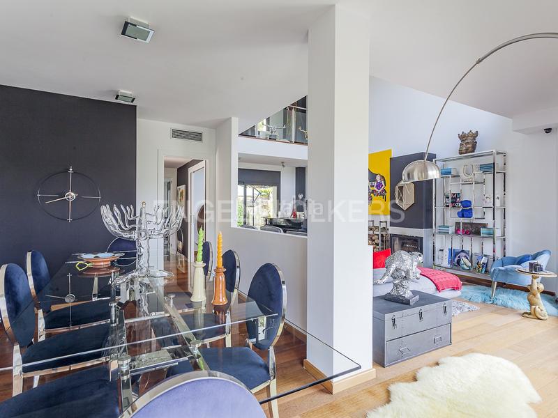 Foto 7e369790-b74b-4efb-b8cf-4dc24da8a6bf. Casa amb calefacció aparcament piscina a Les Planes Sant Cugat del Vallès