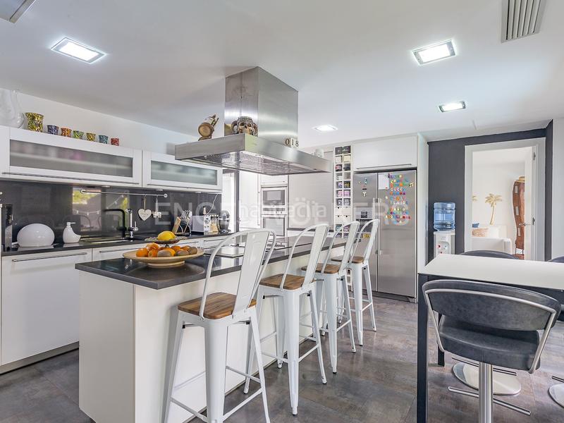 Foto 965c63d4-893b-426c-af22-1d9afb6da010. Casa amb calefacció aparcament piscina a Les Planes Sant Cugat del Vallès