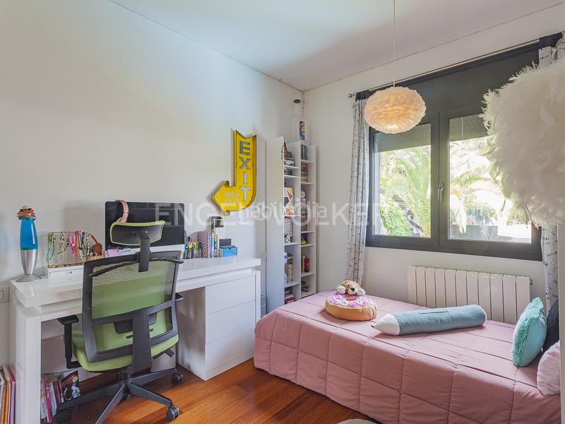 Foto d03634d6-40b4-4135-a37b-a2dcc967e711. Casa amb calefacció aparcament piscina a Les Planes Sant Cugat del Vallès