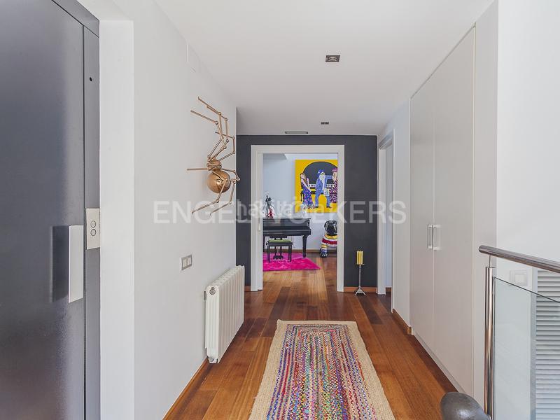 Foto ea8b9ab1-8d3f-4a42-bd39-b18142203a2a. Casa amb calefacció aparcament piscina a Les Planes Sant Cugat del Vallès