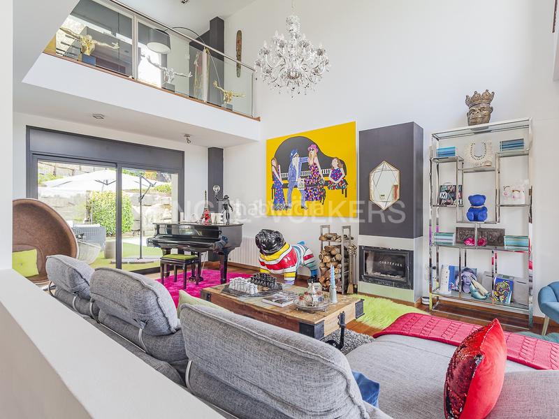 Foto eb83081c-b3af-4ce2-9285-f1dffd92a5c9. Casa amb calefacció aparcament piscina a Les Planes Sant Cugat del Vallès