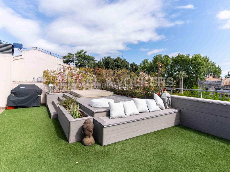 Foto 391f6bc0-4a5c-43e5-bd43-77c84be6b751. Àtic amb calefacció aparcament piscina a Eixample Sant Cugat del Vallès