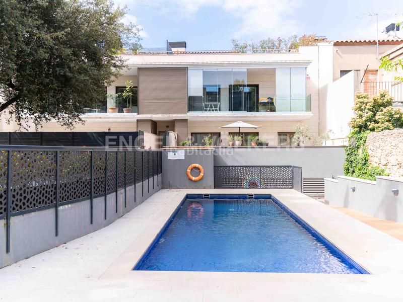 Foto 662bd9db-6633-4768-af3a-a6ede181c46f. Àtic amb calefacció aparcament piscina a Eixample Sant Cugat del Vallès