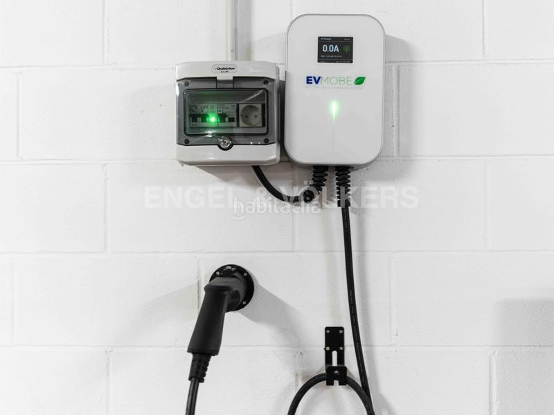 Foto cf1e1bfc-1438-4b9d-8d4b-2b9f109d6557. Àtic amb calefacció aparcament piscina a Eixample Sant Cugat del Vallès