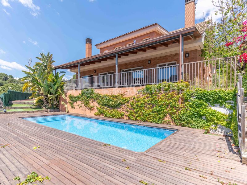 Foto 60b2ea83-601c-47a8-8ea6-b3fd65cb43ab. Casa amb calefacció aparcament piscina a Victoria-Les Vil·les-Canyadell Arenys de Mar