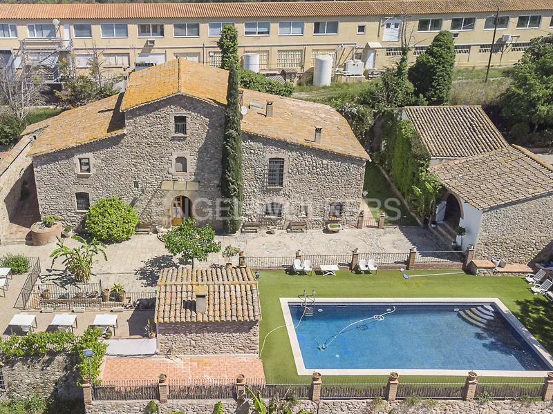 Foto 5010ee7d-0167-42d7-a6b3-567fcec1111b. Masia amb calefacció aparcament piscina a Lliçà d´Amunt