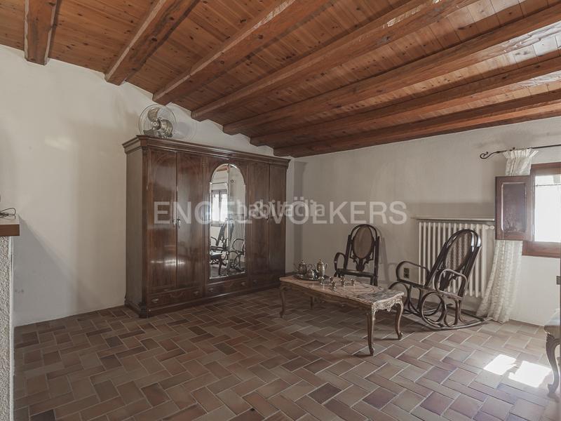 Foto ea76ecd2-a640-4269-a59a-79dd49c39141. Masia amb calefacció aparcament piscina a Lliçà d´Amunt