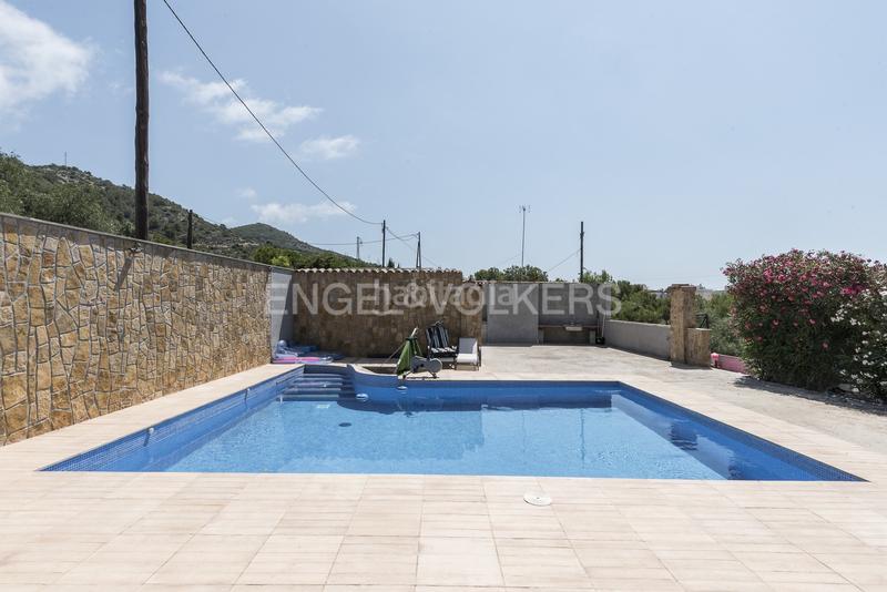 Foto 286fa695-a0ab-499b-99eb-d2eab9735246. Casa encantadora villa con piscina en Centre Sitges