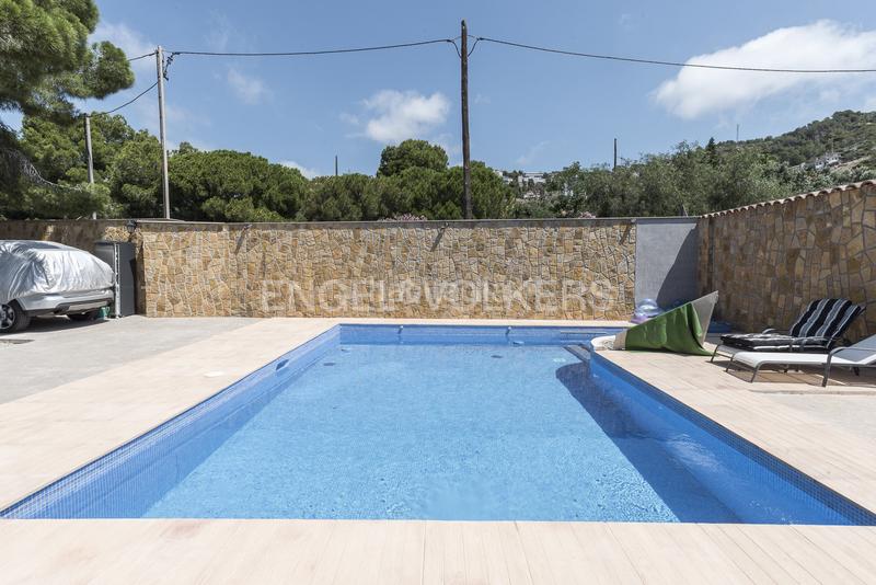 Foto b6dbf3dd-5a65-46cb-89e0-c8e1845a4811. Casa encantadora villa con piscina en Centre Sitges