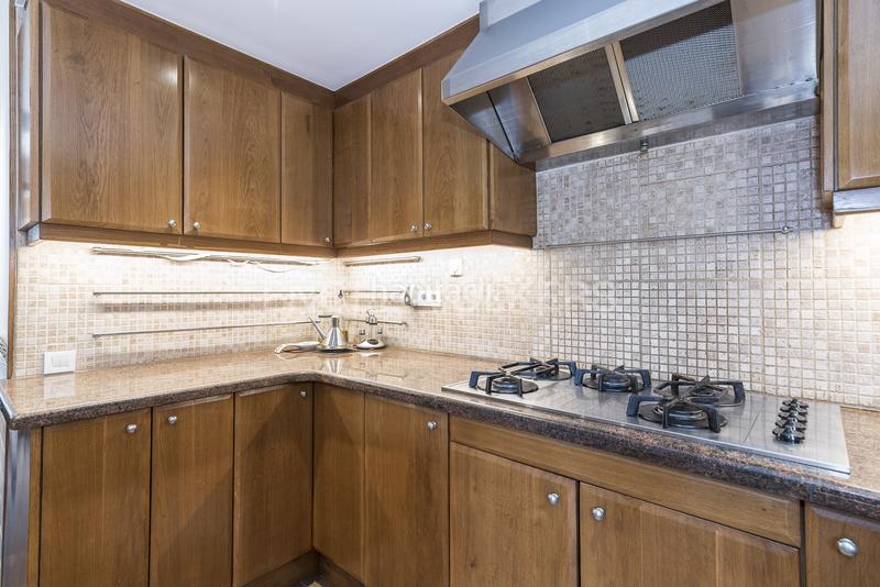 Foto f3ef3de3-81b2-4947-93eb-c692900e36e6. Casa encantadora villa con piscina en Centre Sitges