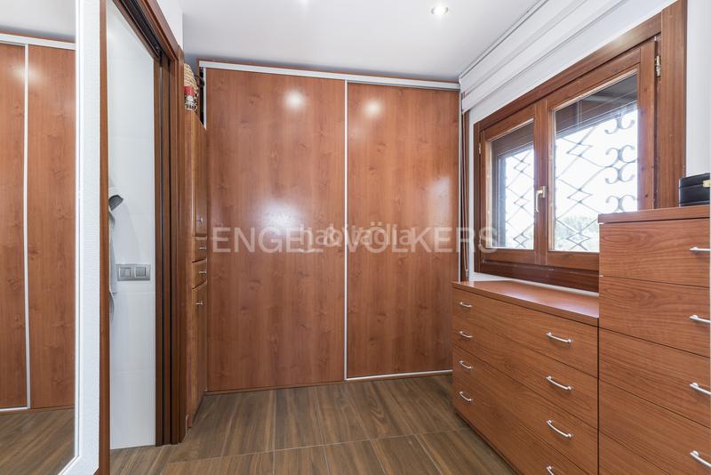 Foto f943caea-fea9-46d1-b0d4-5377dcc96f8e. Casa encantadora villa con piscina en Centre Sitges