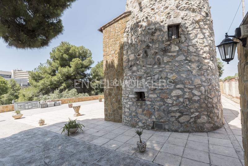 Foto fc572829-4fc8-45cd-8be7-b7026c2ead94. Casa encantadora villa con piscina en Centre Sitges