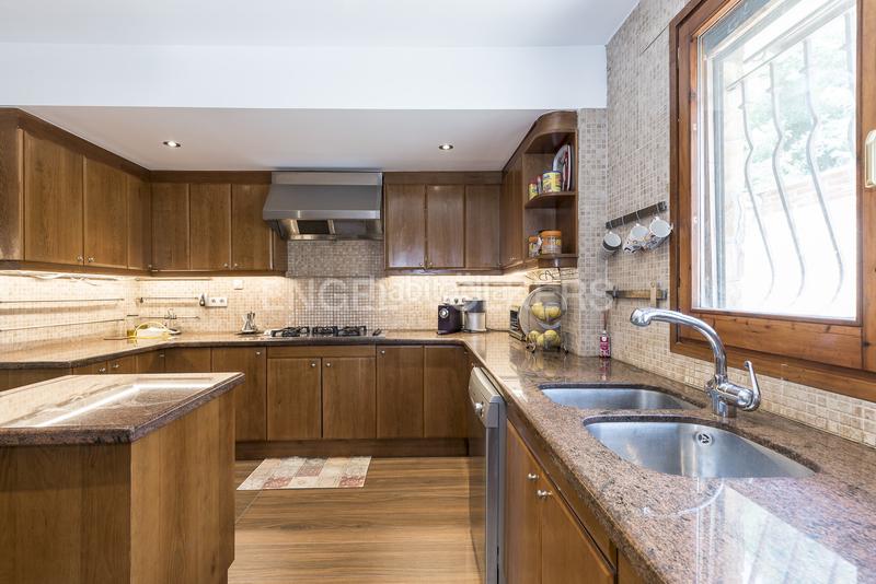 Foto febbb804-d32f-4faf-b928-372b0a6b2b5f. Casa encantadora villa con piscina en Centre Sitges