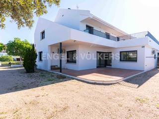 Casa a Can Quirze. Gran casa unifamiliar con magnificas vistas en can quirze