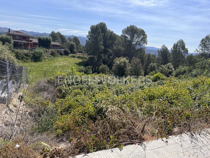 Foto f7795427-466d-438e-9333-aaaa37a9265b. Residential plot in Castellgalí