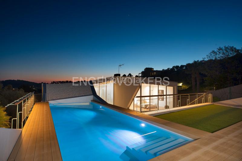 Foto 519a0dc4-9105-4fc4-a2ec-5af020f0f50c. Casa exclusiva casa de diseño en can girona en Can Girona - Terramar - Vinyet Sitges