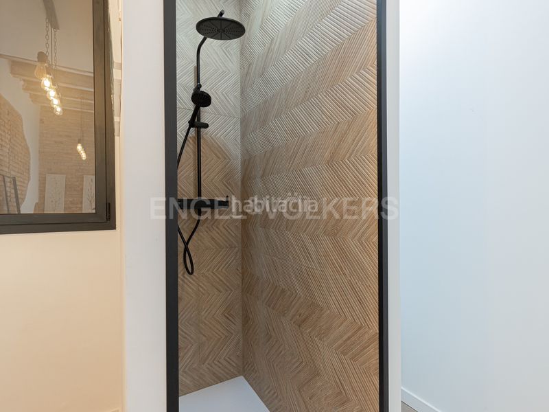 Foto cf49691e-2bdc-4f47-bfb5-9e8a39dc0659. Pis amb piscina a L´Antiga Esquerra de l´Eixample Barcelona