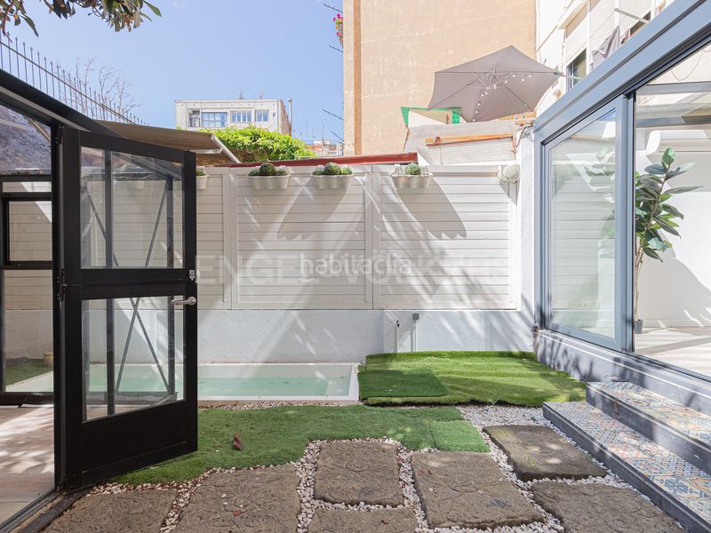 Foto cf994187-d1ef-4a5f-92a3-a050b17b543b. Pis amb piscina a L´Antiga Esquerra de l´Eixample Barcelona