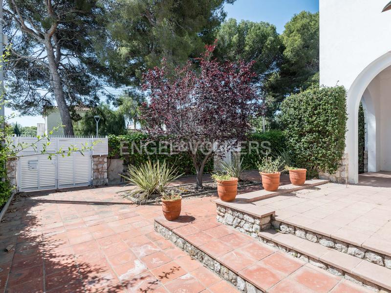 Foto 3513928d-ff56-4ed8-b5e2-53879312697a. Casa con riscaldamento parcheggio in Can Girona - Terramar - Vinyet Sitges