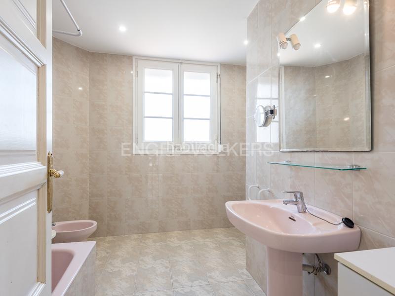 Foto 7df5f058-a770-4a7a-9f95-3d7df20d0ea7. Casa con riscaldamento parcheggio in Can Girona - Terramar - Vinyet Sitges