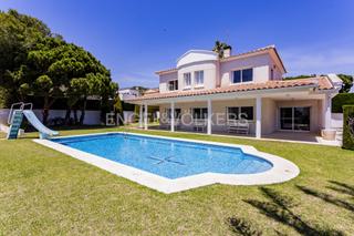 Casa a Mas Mel. Casa espectacular a pocos metros del mar