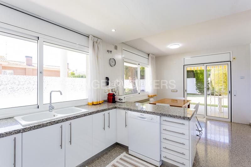 Foto 34499c39-b768-4a45-b855-b9ac32109cba. Casa amb calefacció aparcament piscina a Mas Mel Calafell