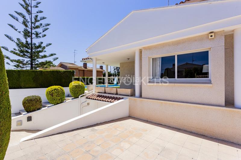 Foto 40654a60-5cd1-464c-abfc-5a9d815816b3. Casa amb calefacció aparcament piscina a Mas Mel Calafell