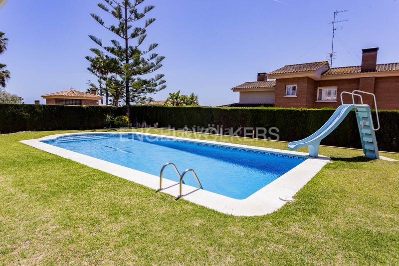 Foto 8cee48ac-8234-4198-ab24-f6f62398108e. Casa amb calefacció aparcament piscina a Mas Mel Calafell