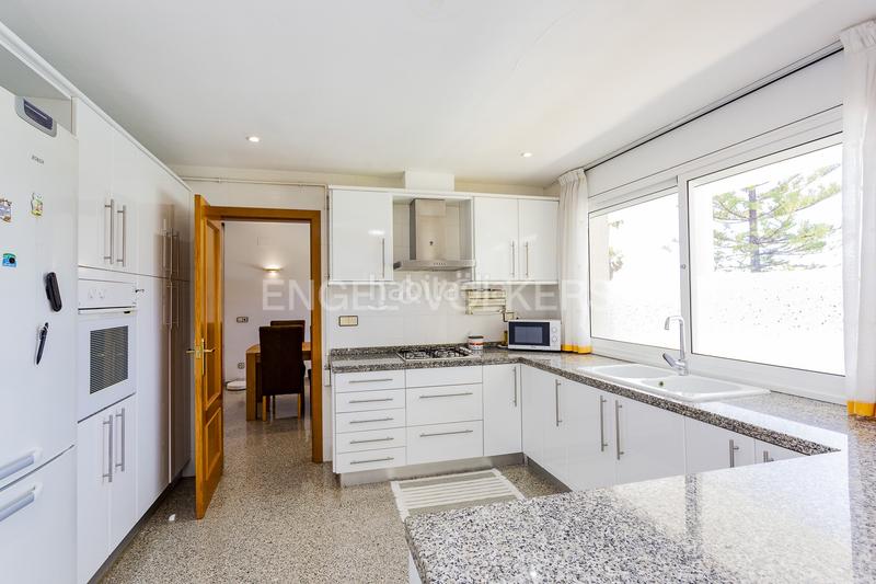 Foto b0dd0a38-4256-43d5-b09f-04aa638b5c0d. Casa amb calefacció aparcament piscina a Mas Mel Calafell