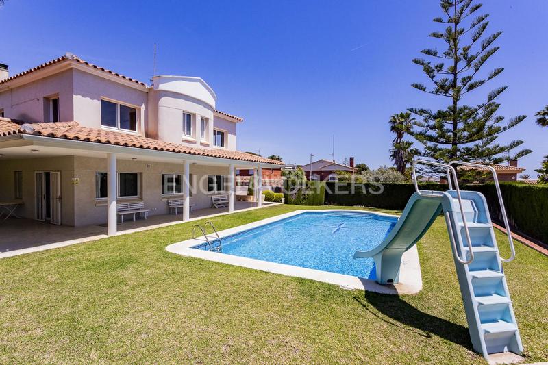 Foto e5bf766e-ee82-477d-81a3-06b6735abb72. Casa amb calefacció aparcament piscina a Mas Mel Calafell
